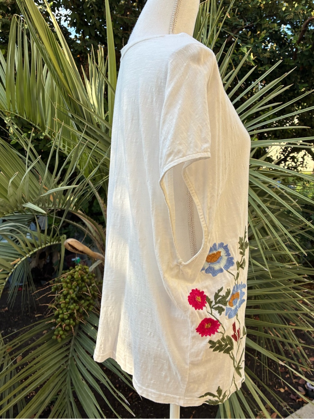 Anthropologie Growing Florals White Embroidered Muscle Tee XL View 6